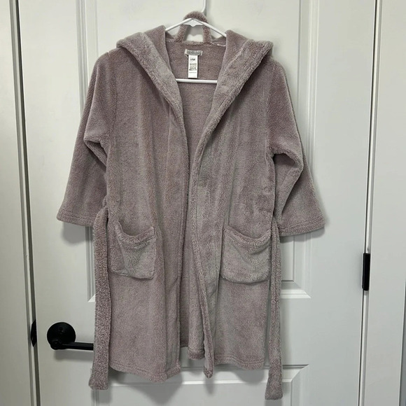 Baby&Child Restoration Hardware Girls violet bathrobe size 6-7 yrs - Picture 5 of 7